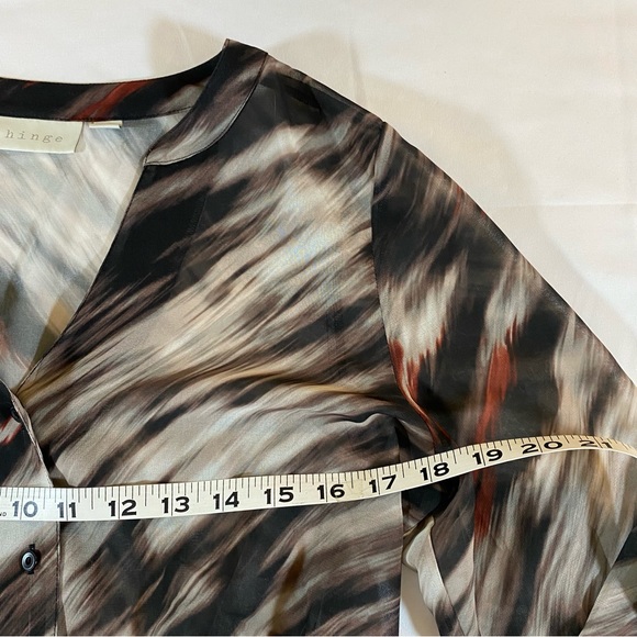 Cool abstract print blouse in browns, red and black by Hinge - Picture 8 of 11